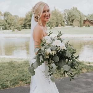 Meet your Posher, Elizabeth